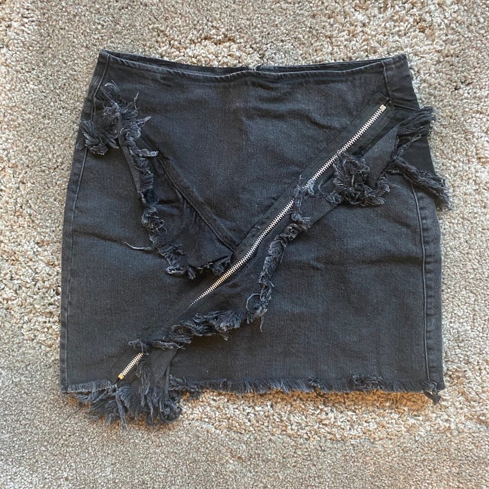 NWT Signature8 Ruffle Detail Denim Skirt